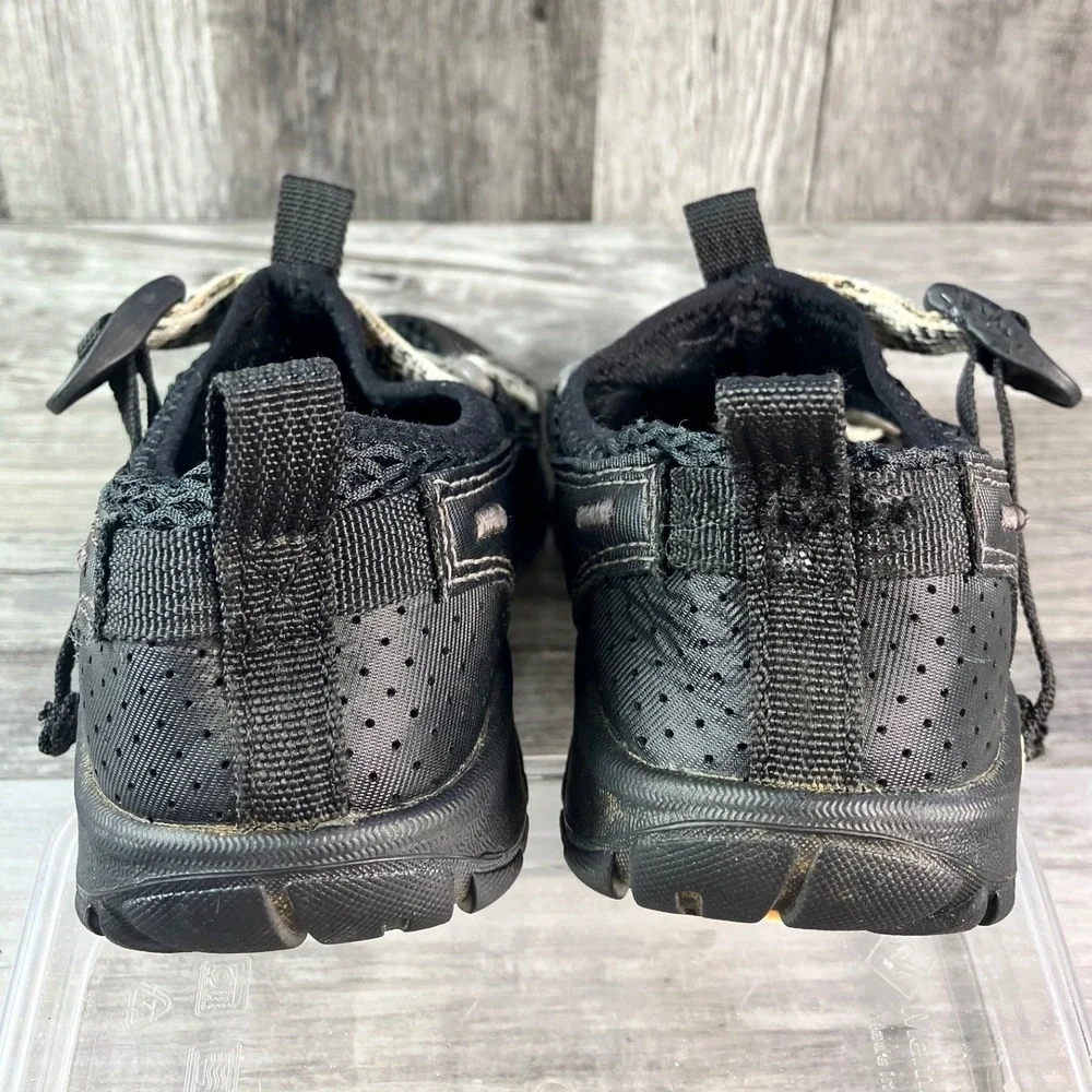 Chaco Odyssey Kids Water Shoes Black Mesh Closed Toe Youth US 1 J180279